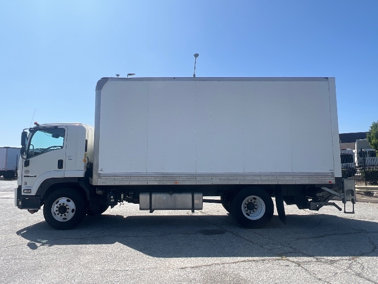 Used 2019 Isuzu FTR - photo 6