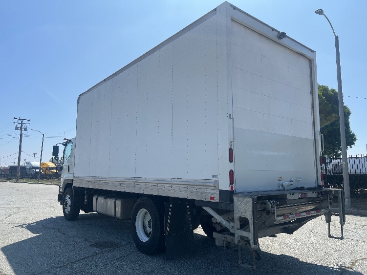 Used 2019 Isuzu FTR - photo 8