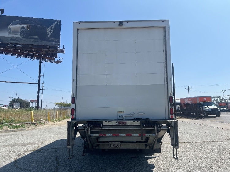 Used 2019 Isuzu FTR - photo 9