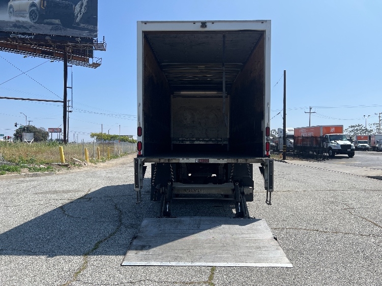 Used 2019 Isuzu FTR - photo 11