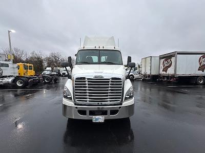 Used 2020 Freightliner Cascadia Detroit DD13 Semi Truck for sale #305984 - photo 2