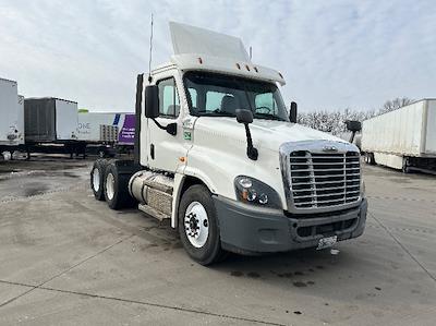 Used 2020 Freightliner Cascadia - photo 1