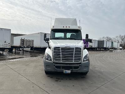 Used 2020 Freightliner Cascadia - photo 1