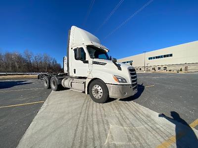 Used 2020 Freightliner Cascadia Detroit DD13 Semi Truck for sale #306424 - photo 1