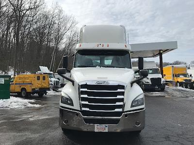 Used 2020 Freightliner Cascadia Detroit DD13 Semi Truck for sale #306425 - photo 2