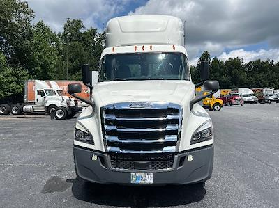 Used 2020 Freightliner Cascadia Detroit DD15AT Semi Truck for sale #306924 - photo 2