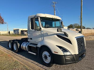 Used 2019 Volvo VNL Volvo D13 Semi Truck for sale #306991 - photo 1