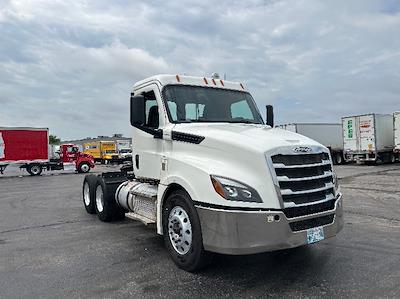 Used 2020 Freightliner Cascadia Detroit DD15AT Semi Truck for sale #307330 - photo 1