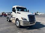 Used 2020 Freightliner Cascadia Detroit DD15AT Semi Truck for sale #307331 - photo 1
