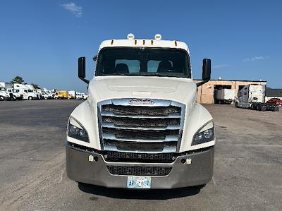 Used 2020 Freightliner Cascadia Detroit DD15AT Semi Truck for sale #307332 - photo 2