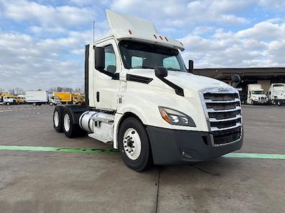 Used 2020 Freightliner Cascadia Detroit DD13 Semi Truck for sale #307384 - photo 1