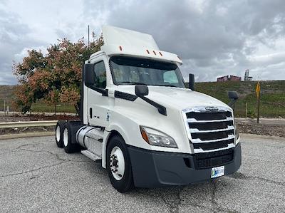 Used 2020 Freightliner Cascadia Detroit DD13 Semi Truck for sale #307515 - photo 1