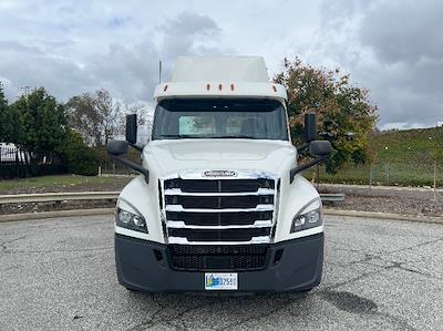 Used 2020 Freightliner Cascadia Detroit DD13 Semi Truck for sale #307515 - photo 2