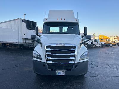 Used 2020 Freightliner Cascadia Detroit DD13 Semi Truck for sale #307518 - photo 2