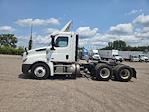 Used 2020 Freightliner Cascadia Detroit DD13 Semi Truck for sale #308022 - photo 4