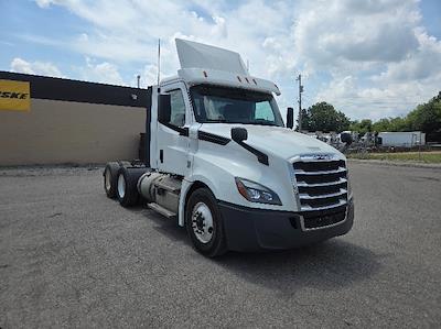 Used 2020 Freightliner Cascadia Detroit DD13 Semi Truck for sale #308028 - photo 1