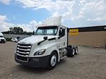 Used 2020 Freightliner Cascadia Detroit DD13 Semi Truck for sale #308032 - photo 3