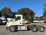 Used 2020 Freightliner Cascadia Detroit DD13 Semi Truck for sale #308037 - photo 4