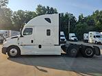 Used 2020 Freightliner Cascadia Detroit DD15AT Semi Truck with Sleeper Cab for sale #308182 - photo 4