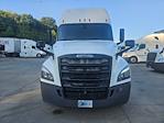 Used 2020 Freightliner Cascadia Detroit DD15AT Semi Truck with Sleeper Cab for sale #308186 - photo 2