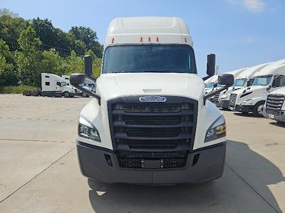 Used 2020 Freightliner Cascadia Detroit DD15AT Semi Truck with Sleeper Cab for sale #308190 - photo 2