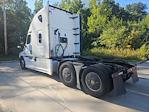 Used 2020 Freightliner Cascadia Detroit DD15AT Semi Truck with Sleeper Cab for sale #308192 - photo 5