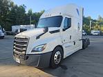 Used 2020 Freightliner Cascadia Detroit DD15AT Semi Truck with Sleeper Cab for sale #308197 - photo 3