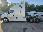 Used 2020 Freightliner Cascadia Detroit DD15AT Semi Truck with Sleeper Cab for sale #308197 - photo 4