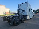 Used 2020 Freightliner Cascadia Detroit DD15AT Semi Truck with Sleeper Cab for sale #308197 - photo 7