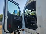 Used 2020 Freightliner Cascadia Detroit DD15AT Semi Truck with Sleeper Cab for sale #308197 - photo 9