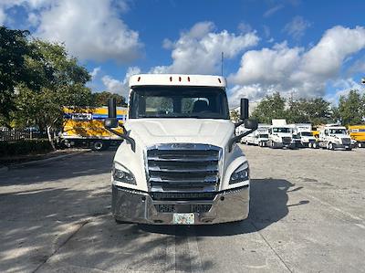 Used 2020 Freightliner Cascadia Detroit DD13 Semi Truck for sale #308616 - photo 2