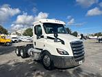 Used 2020 Freightliner Cascadia Detroit DD13 Semi Truck for sale #308616 - photo 1