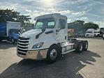 Used 2020 Freightliner Cascadia Detroit DD13 Semi Truck for sale #308618 - photo 3