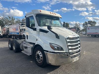 Used 2020 Freightliner Cascadia Detroit DD13 Semi Truck for sale #308619 - photo 1