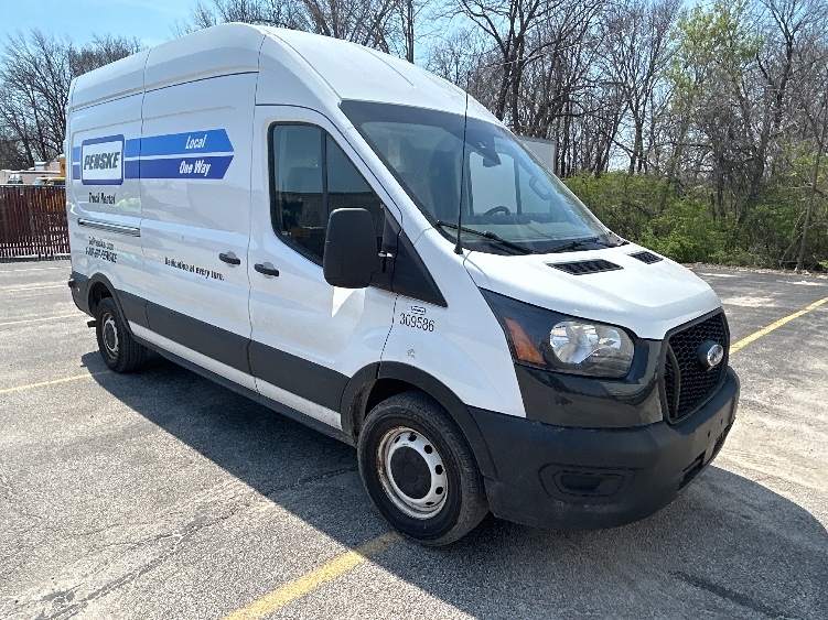 Used 2023 Ford Transit 250 - photo 1