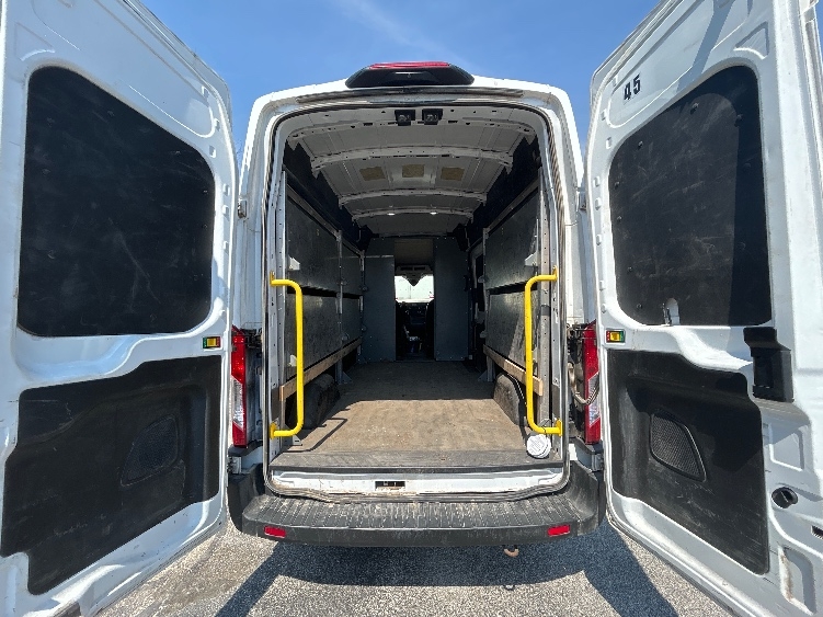 Used 2023 Ford Transit 250 - photo 10