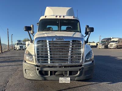 Used 2020 Freightliner Cascadia Detroit DD13 Semi Truck for sale #309631 - photo 2
