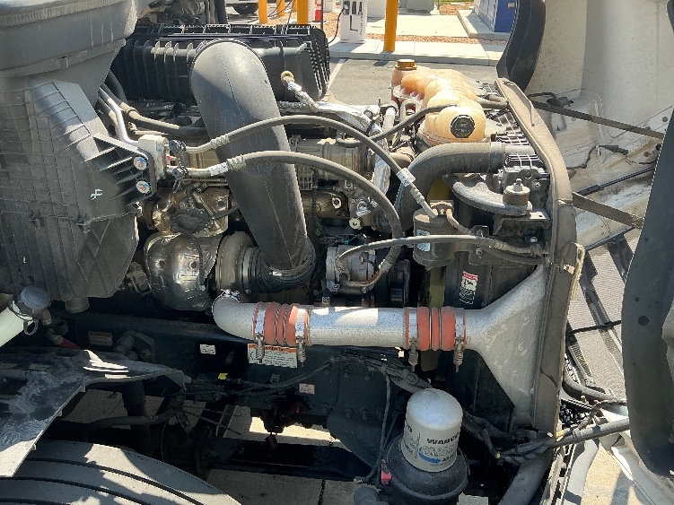 Used 2023 Freightliner Cascadia - photo 22