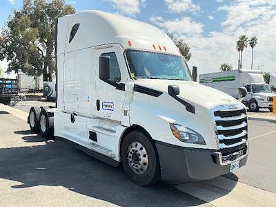 Used 2023 Freightliner Cascadia Detroit DD15AT Semi Truck with Sleeper Cab for sale #312359 - photo 1
