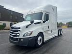 Used 2022 Freightliner Cascadia Detroit DD15AT Semi Truck with Sleeper Cab for sale #312661 - photo 3
