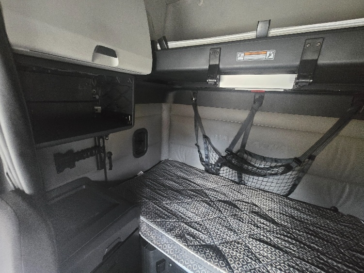 Used 2022 Freightliner Cascadia - photo 21
