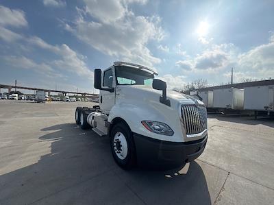 Used 2018 International LT - photo 1