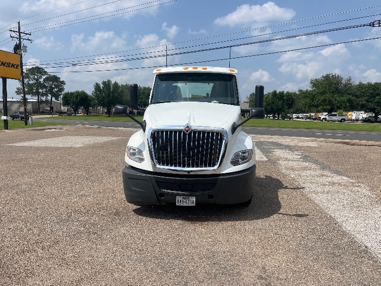 Used 2018 International LT - photo 2