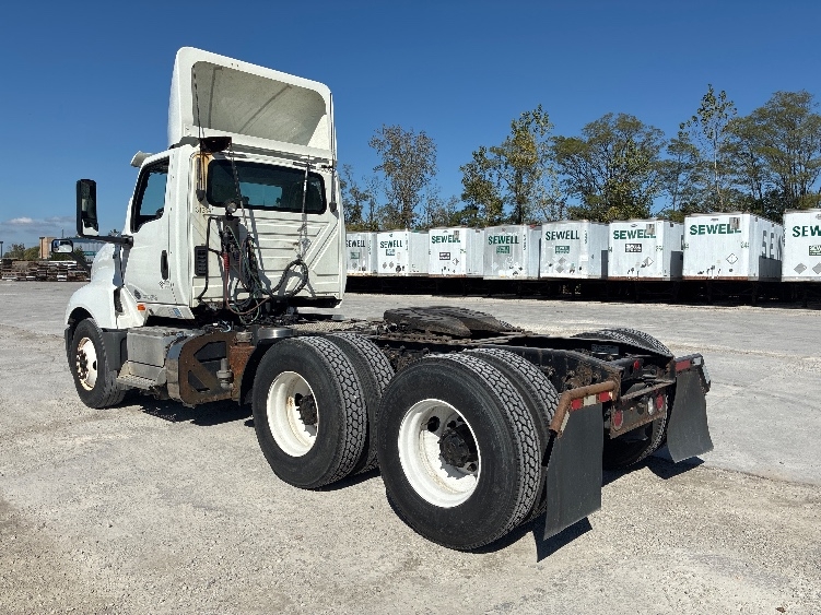 Used 2018 International LT - photo 7