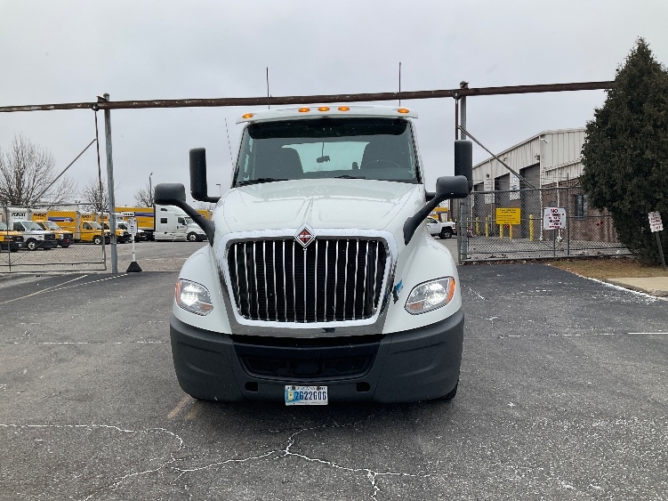 Used 2018 International LT - photo 2