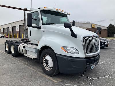 Used 2018 International LT - photo 1