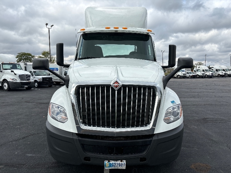 Used 2018 International LT - photo 2