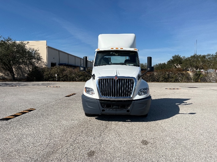 Used 2018 International LT - photo 2