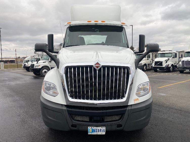 Used 2018 International LT - photo 2