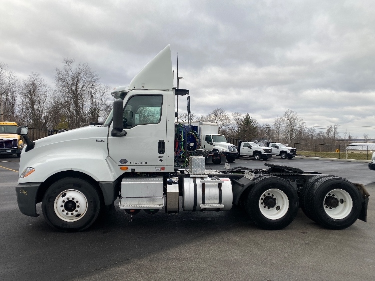 Used 2018 International LT - photo 6